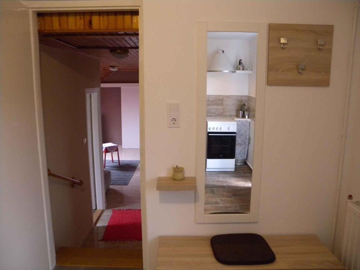 Apartments In Balatongyoeroek 34590 Екстериор снимка