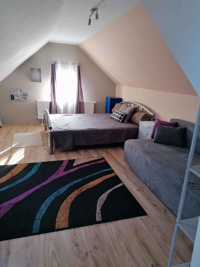 Apartments In Balatongyoeroek 34590 Екстериор снимка